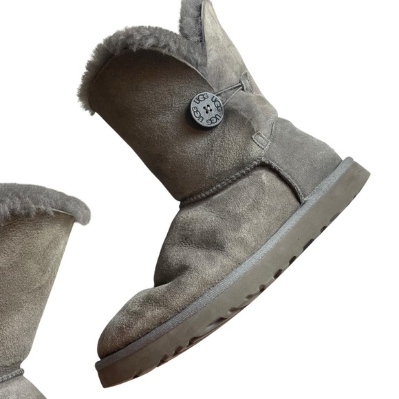 UGG Australia Bailey Button Short Boots Gray Suede Shearling Size 8 - Picture 3 of 8